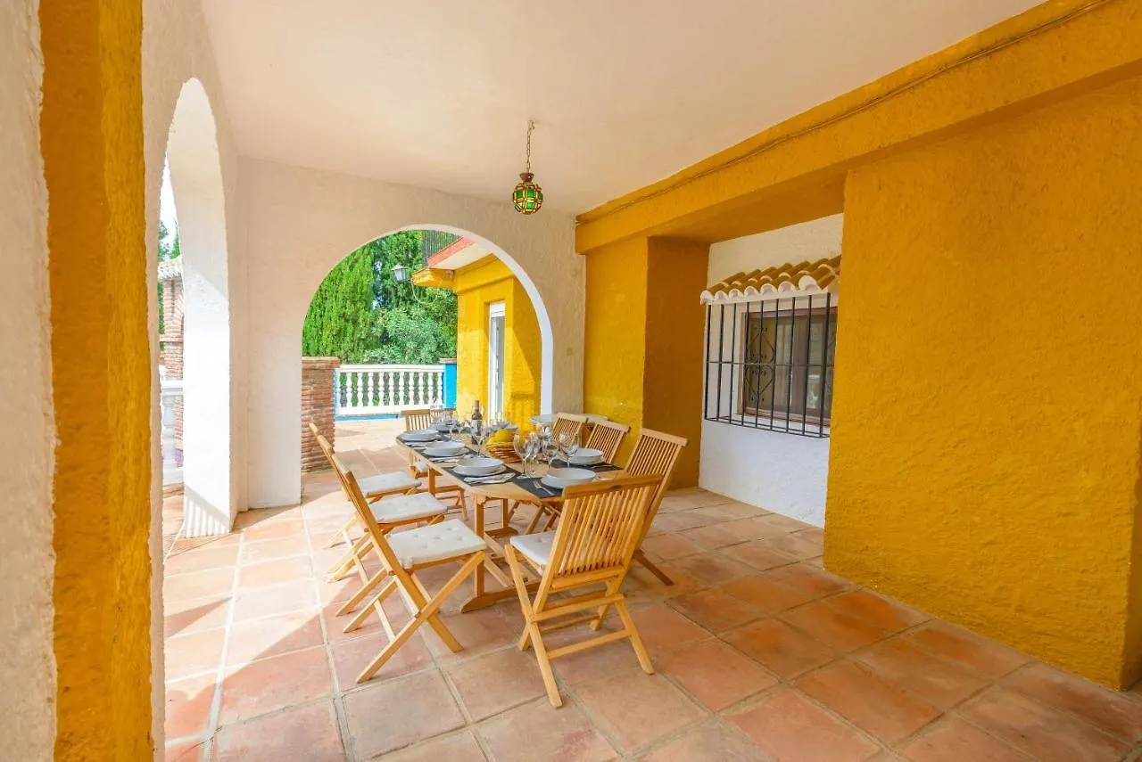 *** بيت ضيافة فندق Casa Jardin Del Olivar Con Piscina Privada Alcaucín إسبانيا